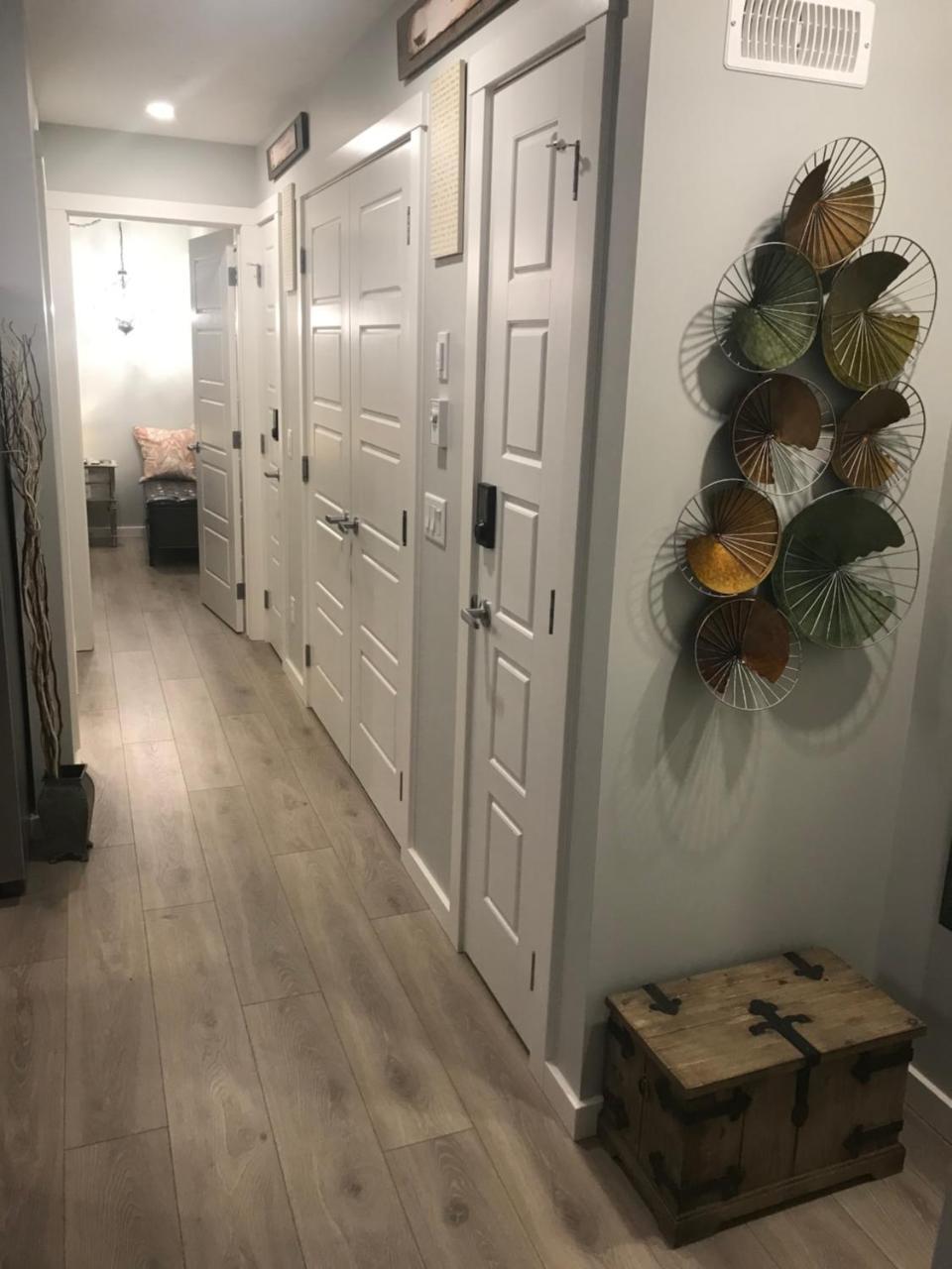 Home Sweet Condo Calgary Extérieur photo